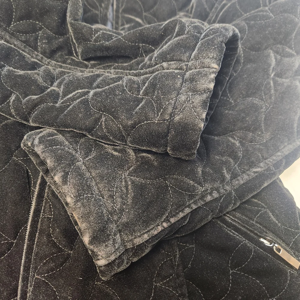 Vintage White Stag Black Quilted Women's Jacket Size L.  #G08